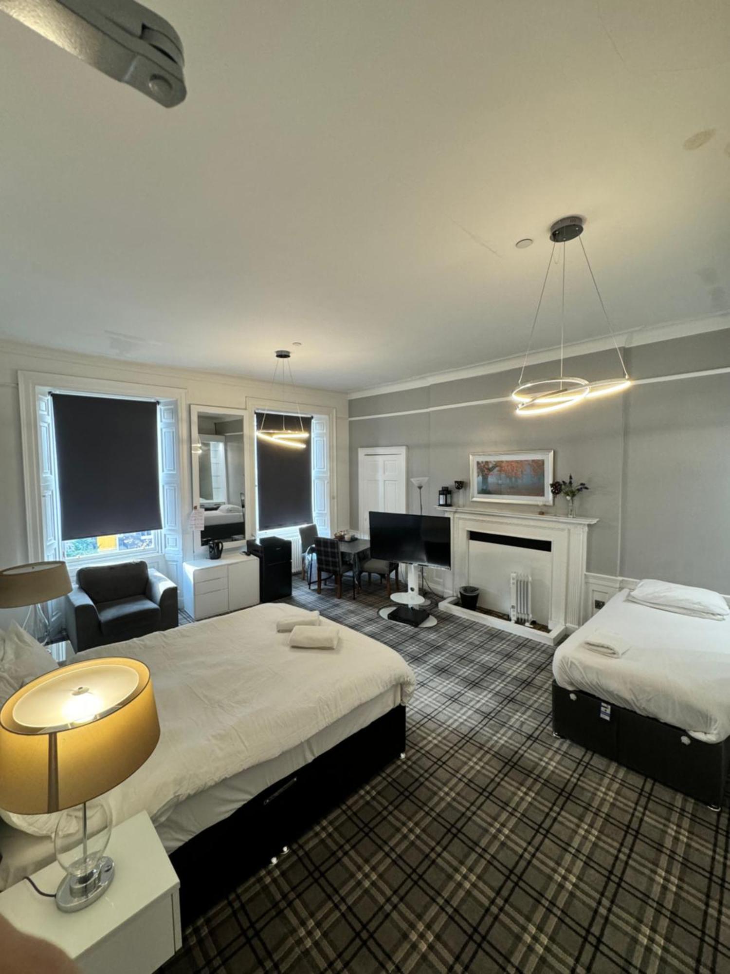 Luxury Family Room With Private Bathroom In The Heart Of Edimburgo Exterior foto