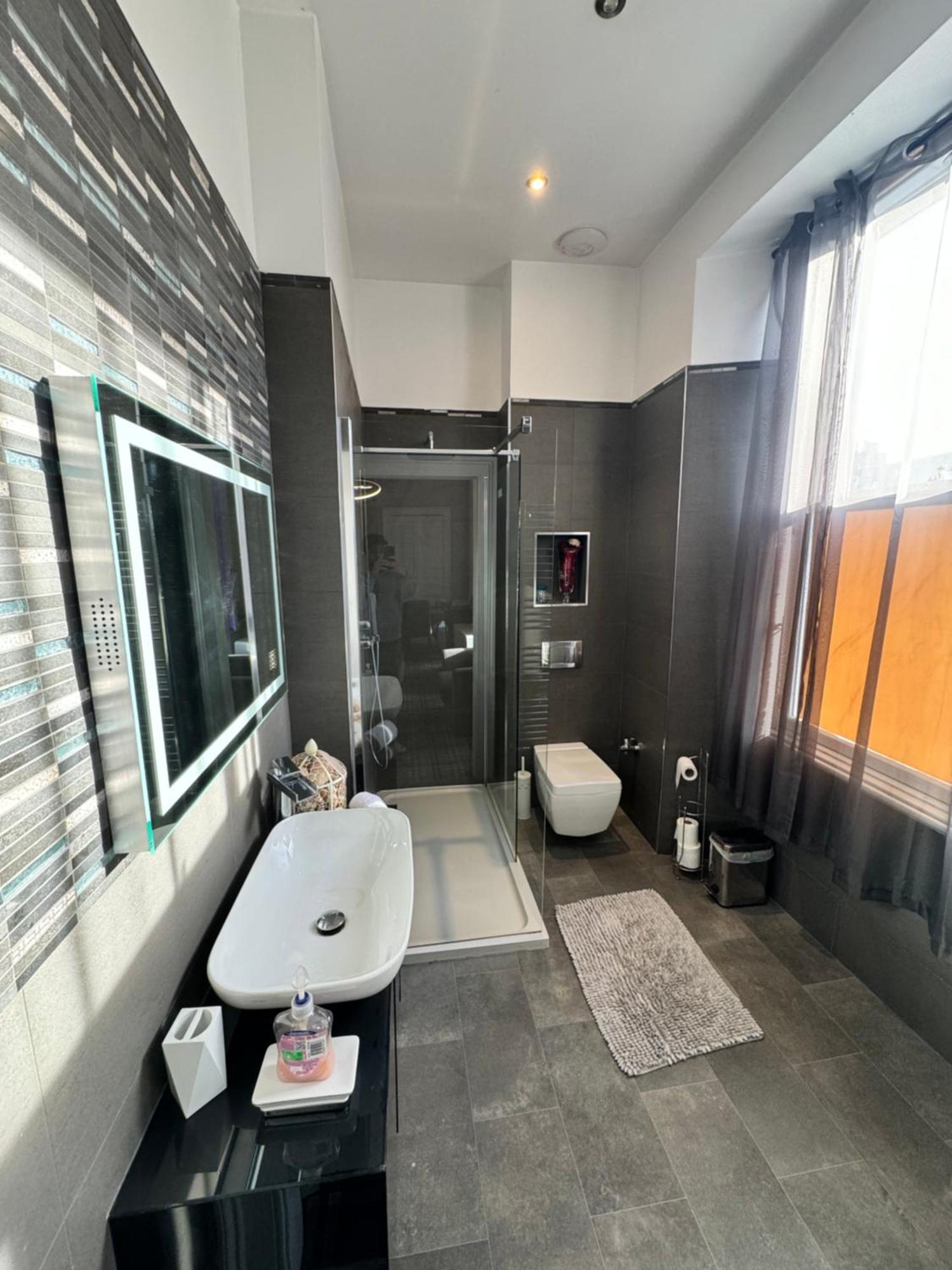 Luxury Family Room With Private Bathroom In The Heart Of Edimburgo Exterior foto